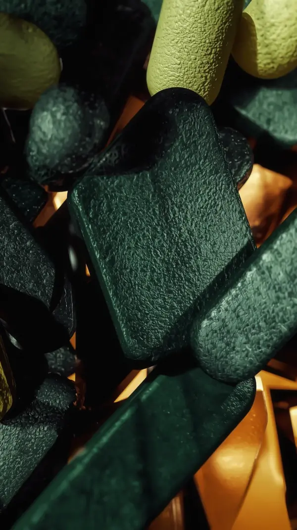 Wallpaper dark anime — textured green geometric shapes