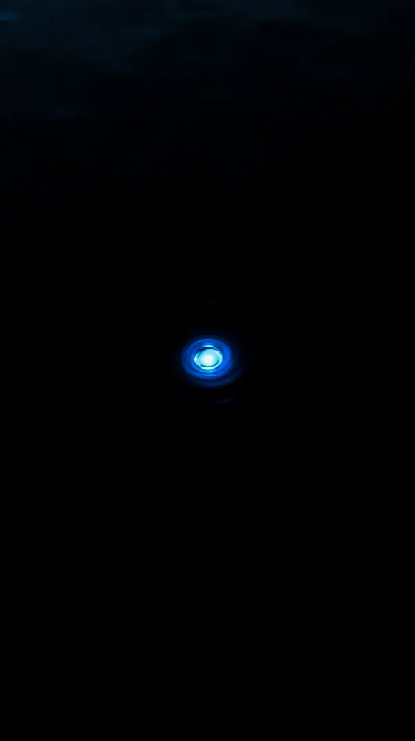 Glowing Blue Orb - AMOLED Wallpaper 4k for Mobile