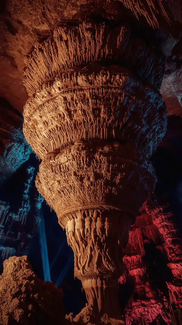 Nature Wallpaper 4K — Majestic Cave Stalactite Formation | 4KWallpapar